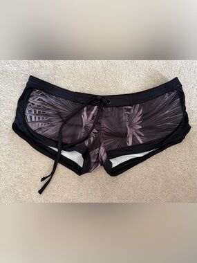 Aaron Chang Black & Grey Floral-Print Swim Shorts